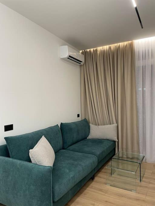 Angry Architects Apartment01 ติรานา ภายนอก รูปภาพ